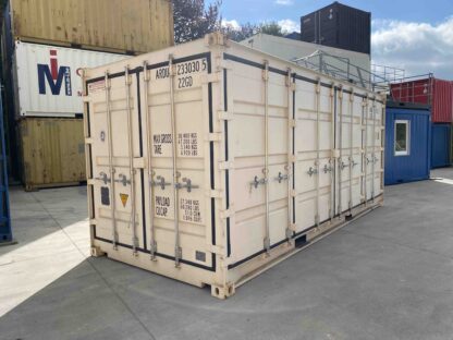 Eerste reis 20FT open side zeecontainer in wit (RAL 9010), nieuw, wind- en waterdicht, met dubbele deuren.
