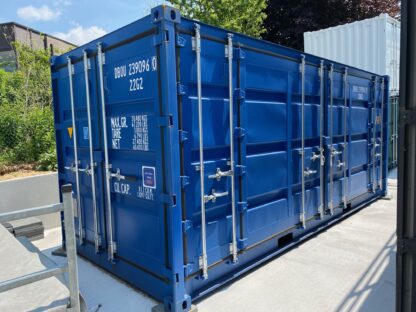 Eerste reis 20FT open side zeecontainer in blauw (RAL 5013), nieuw, wind- en waterdicht, met dubbele deuren.